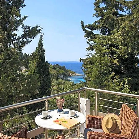Glyfada * Longos (Achaea)